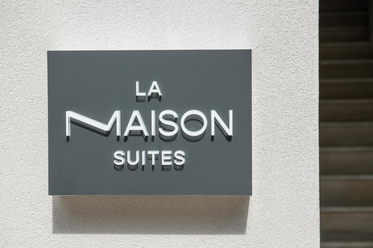 La Maison Suites 자킨토스 타운 외부 사진